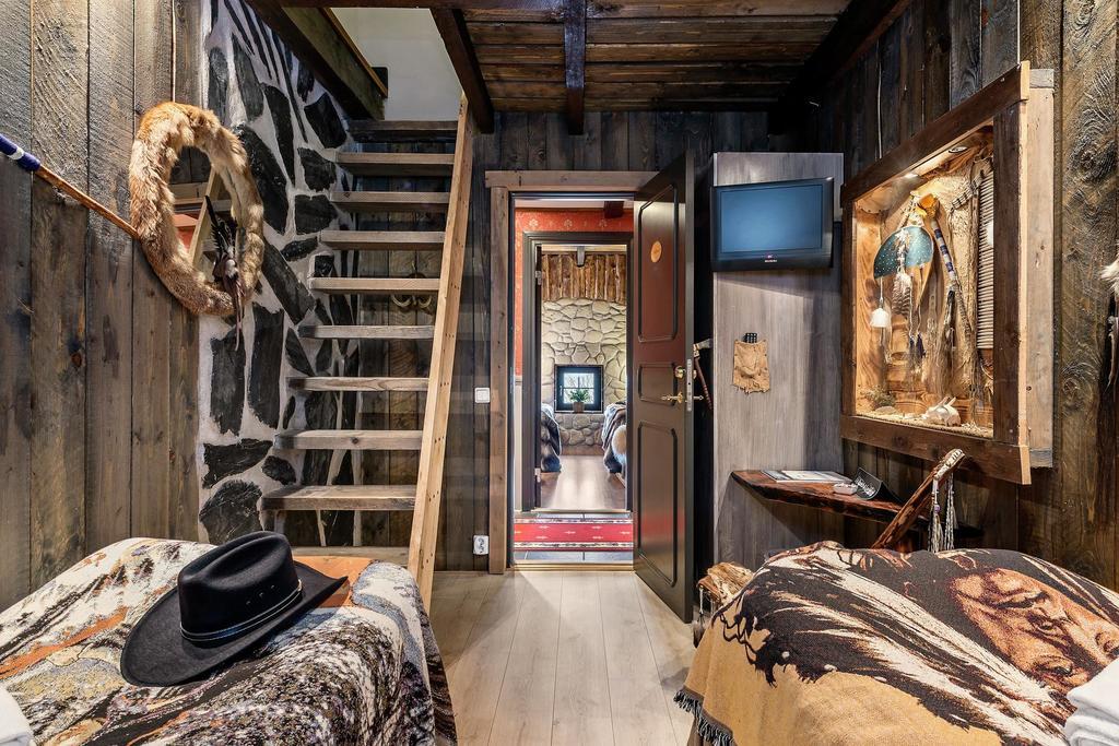 J A Ranch Bed & Breakfast Stromsnasbruk المظهر الخارجي الصورة